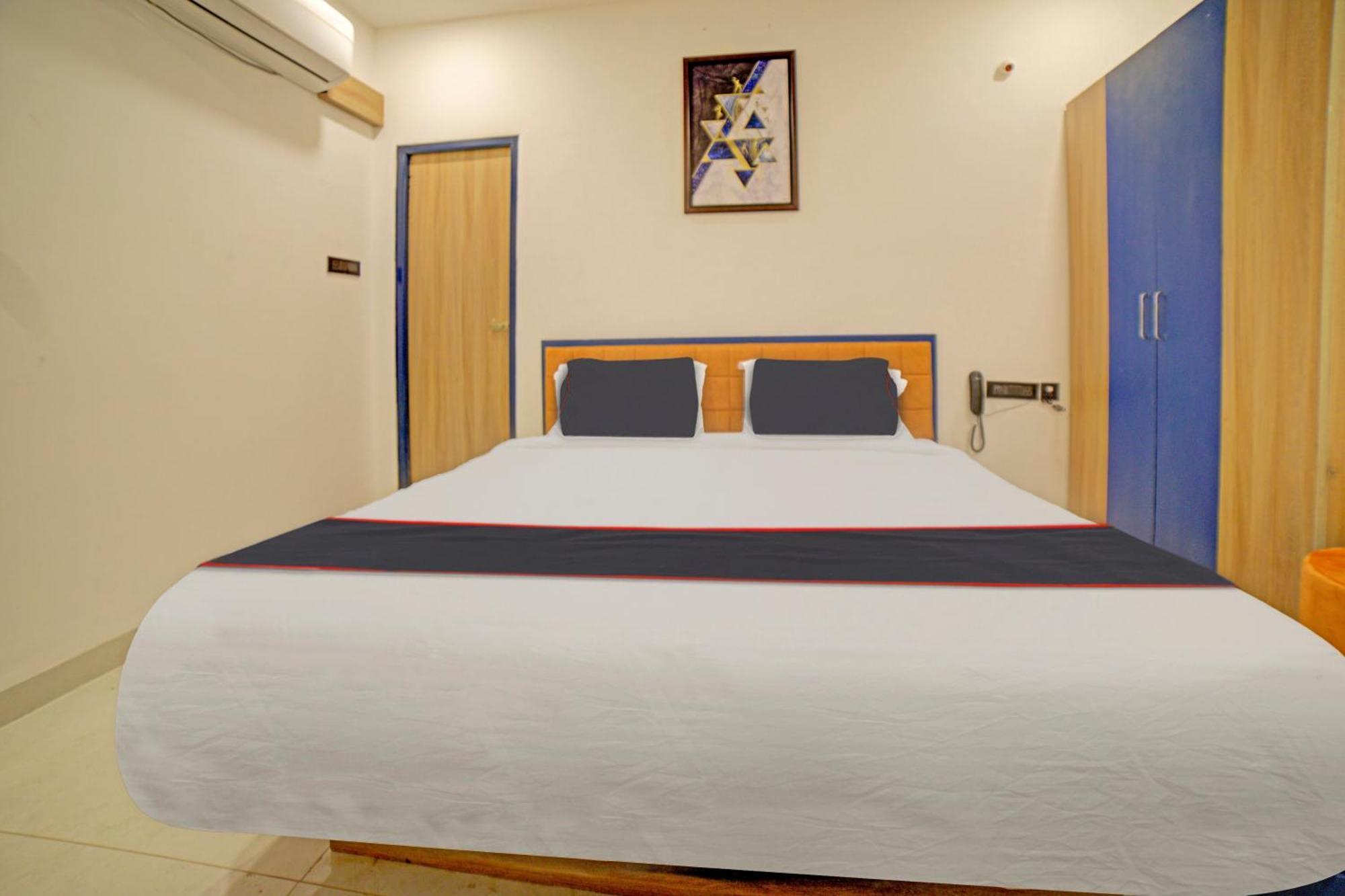 Collection O Lakeview Castle Hotel Warangal Exterior foto